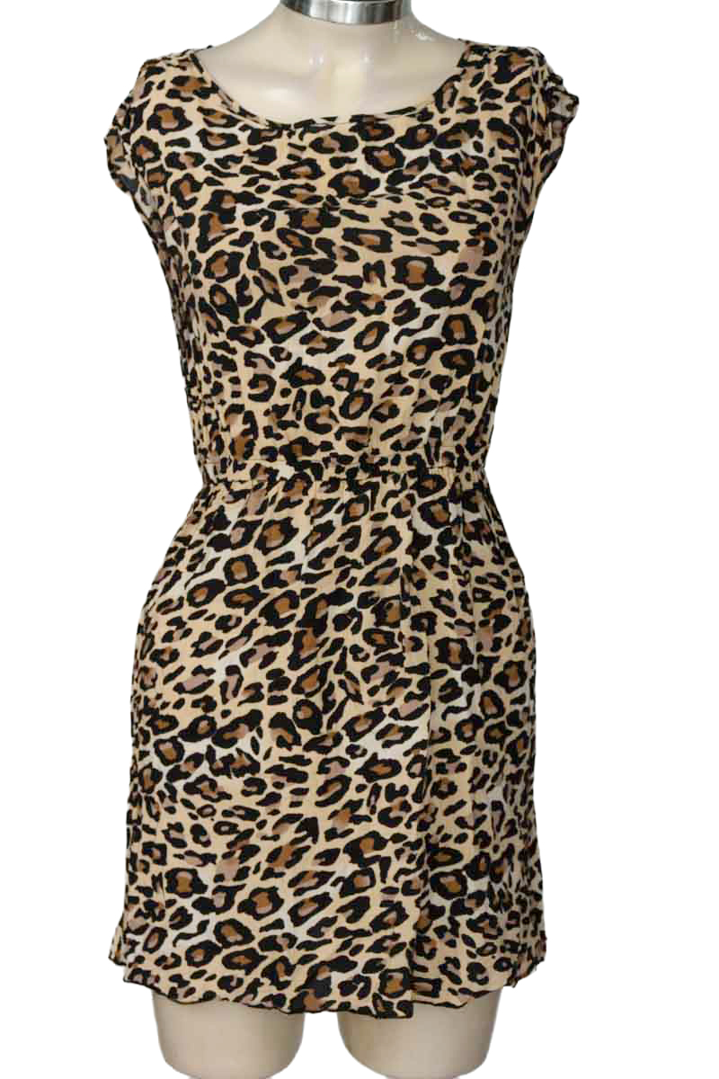Vestido / Enterizo color Beige - Basement