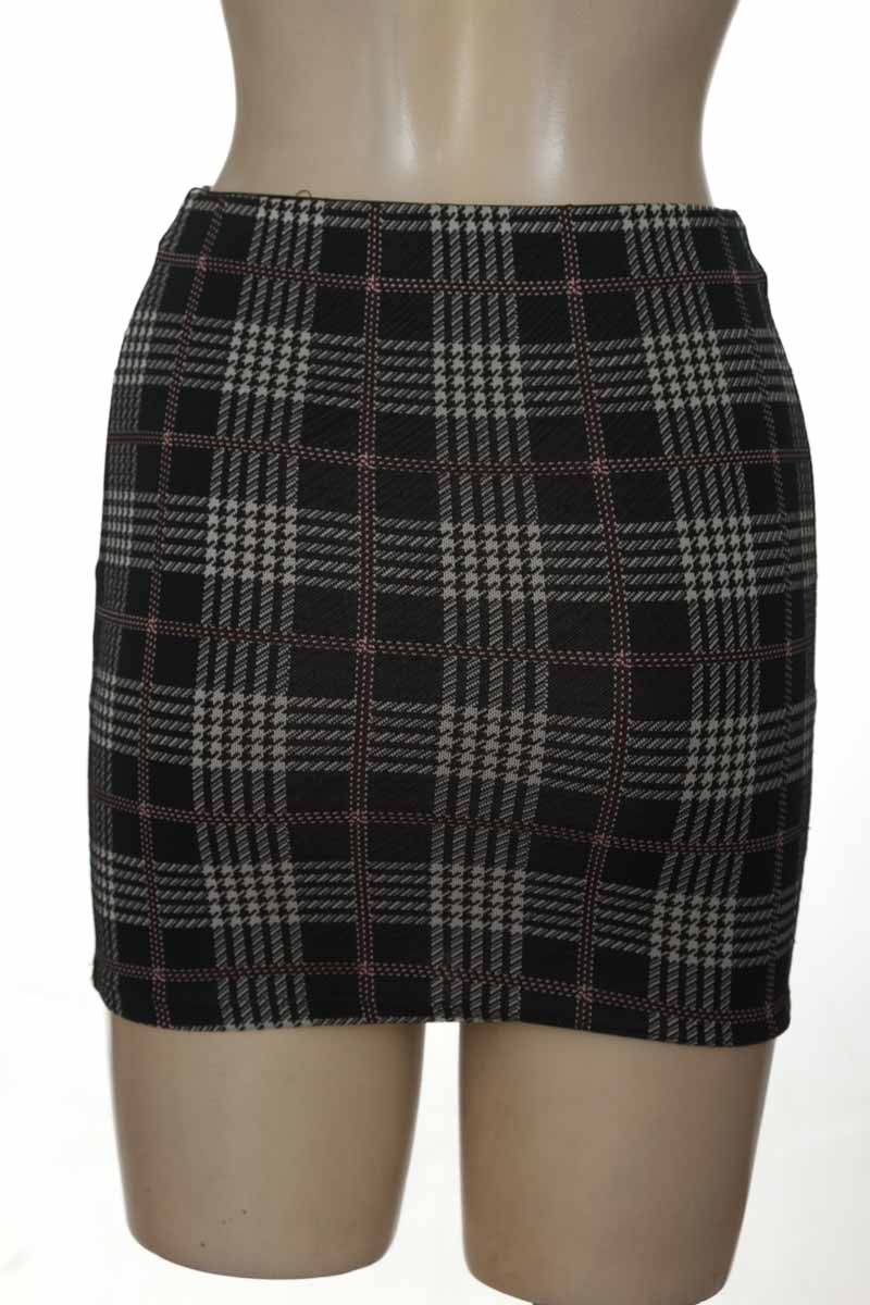 Falda color Negro - Bershka