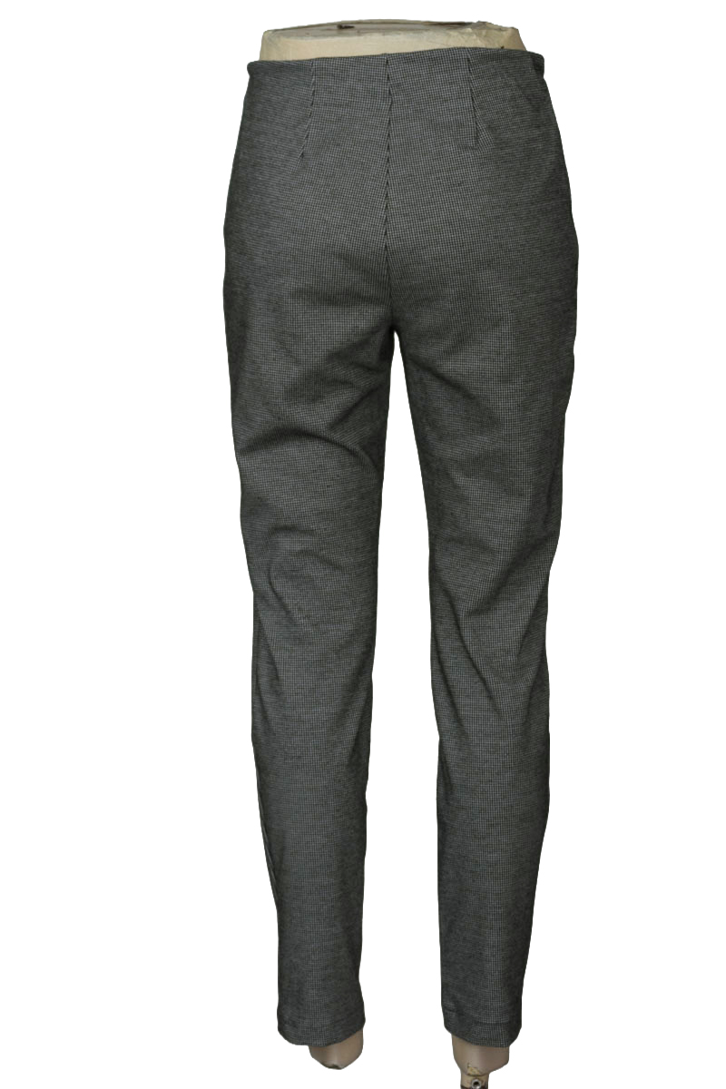 Pantalones color Negro - MNG