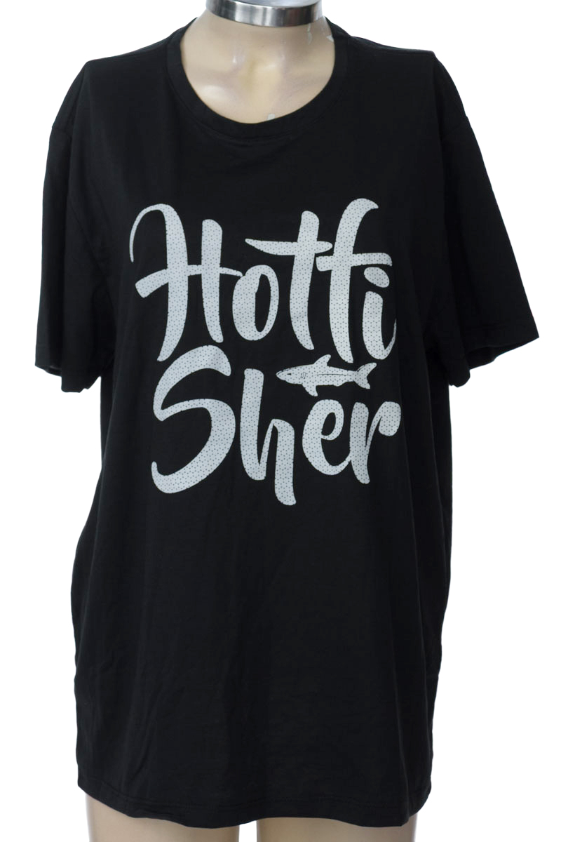 Top / Camiseta color Negro - Closeando