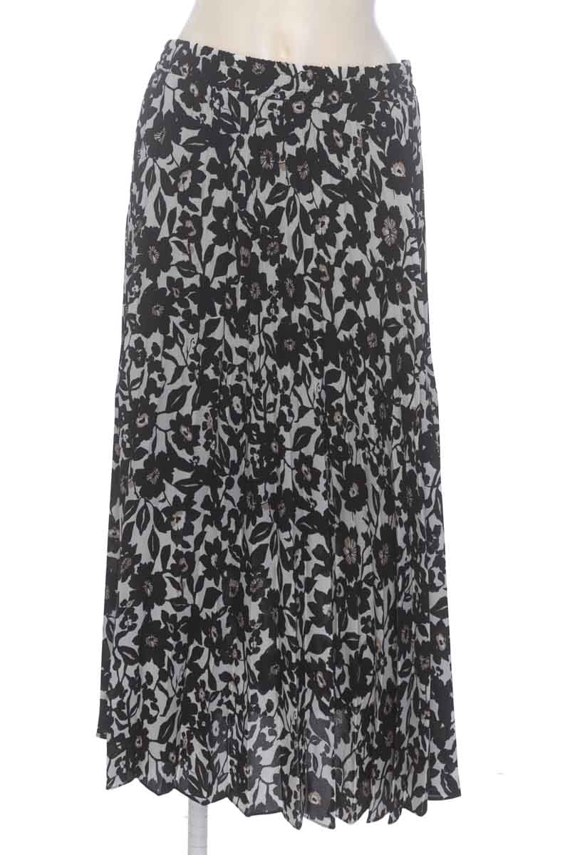 Falda color Negro - Max Studio