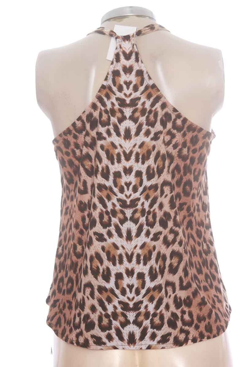 Top / Camiseta color Café - Closeando