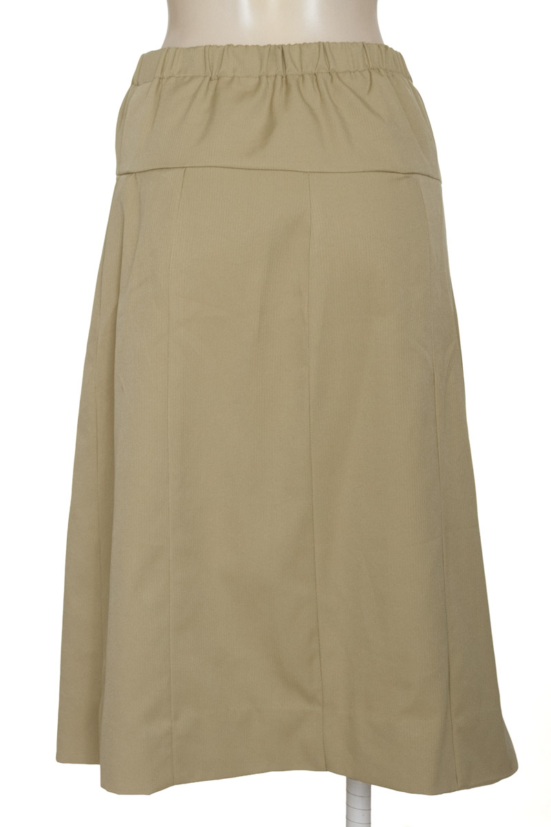 Falda color Beige - Closeando