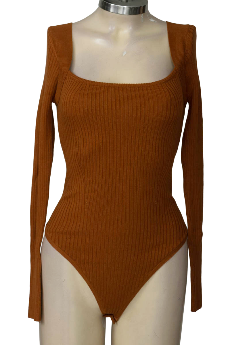 Top / Camiseta color Café - Astr the Label