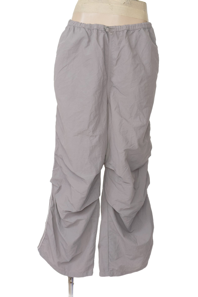 Ropa Deportiva / Salida de Baño color Gris - Divided by H&M