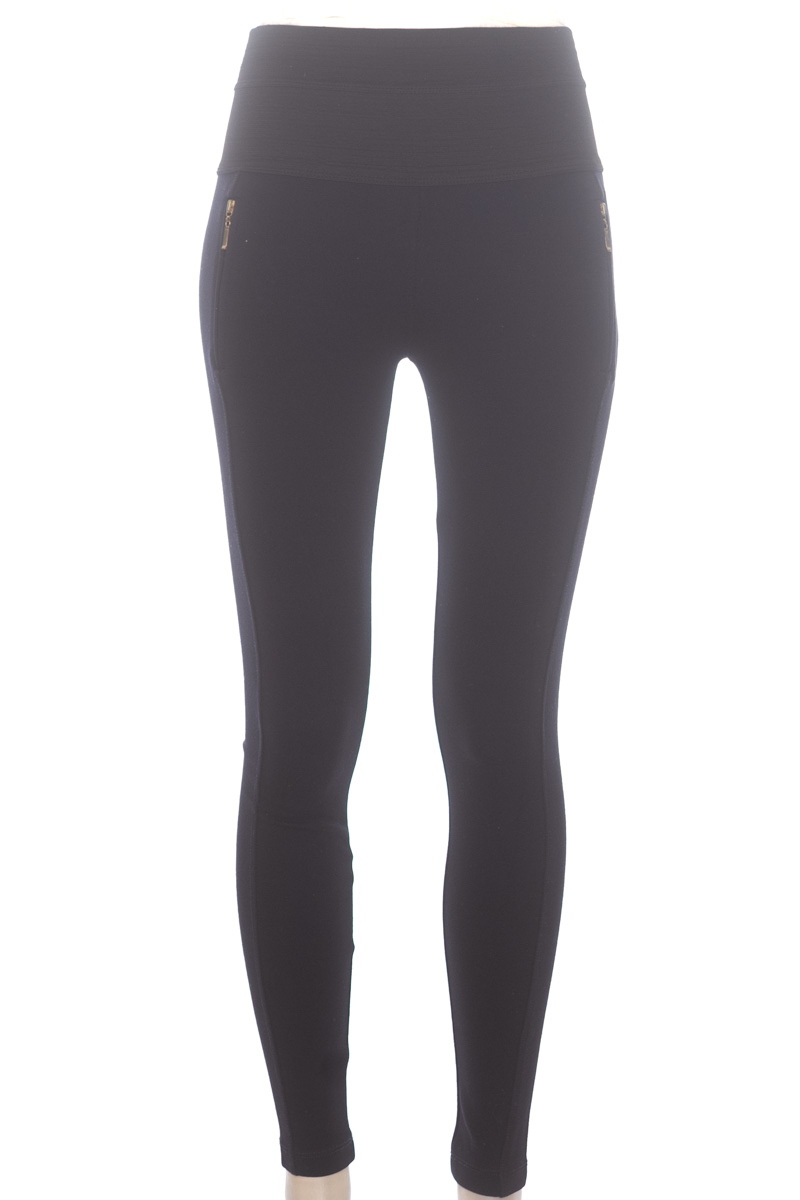 Pantalones color Negro - Closeando