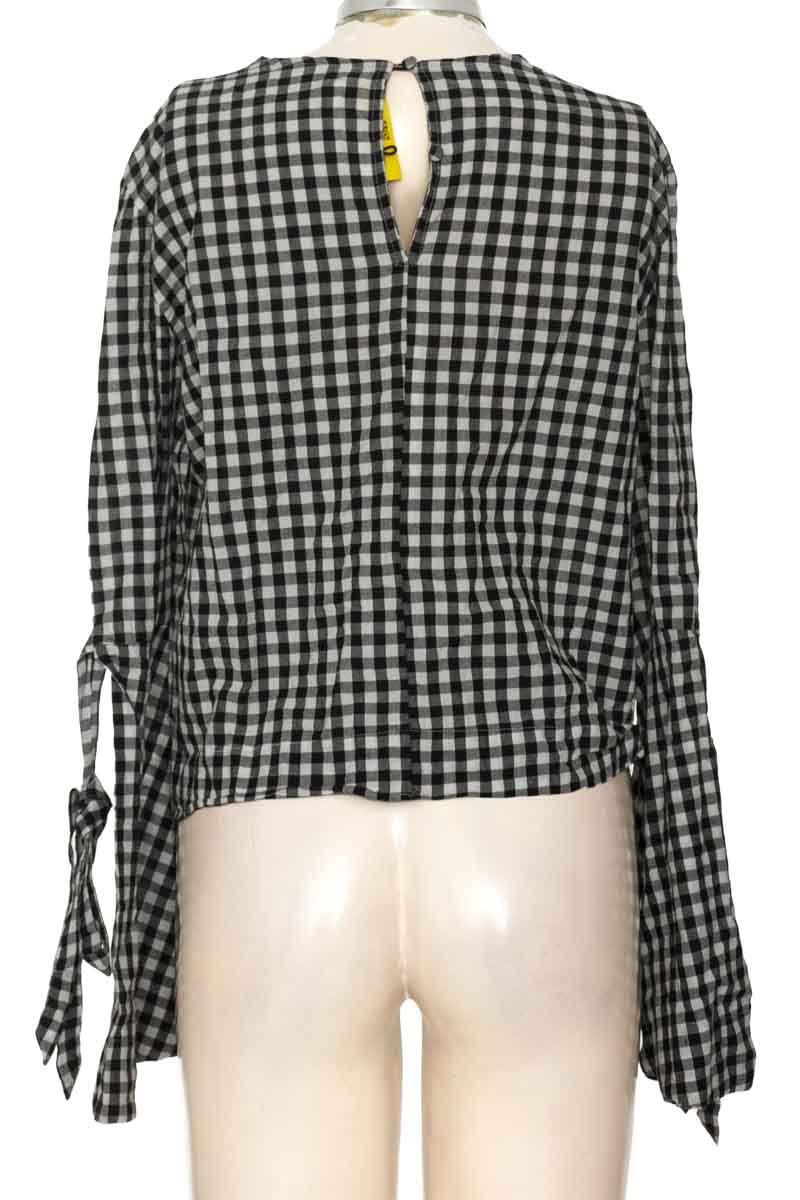 Blusa color Negro - Stradivarius