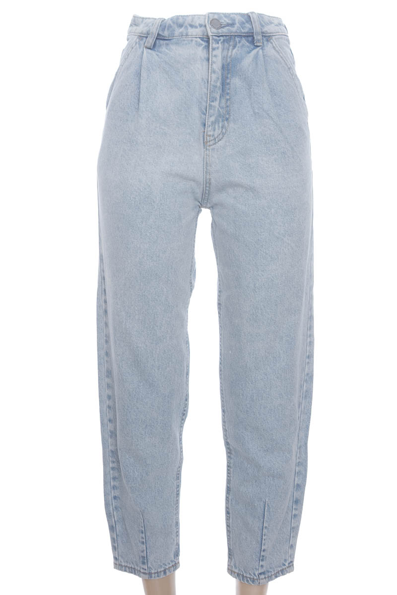Pantalones color Azul - Stradivarius