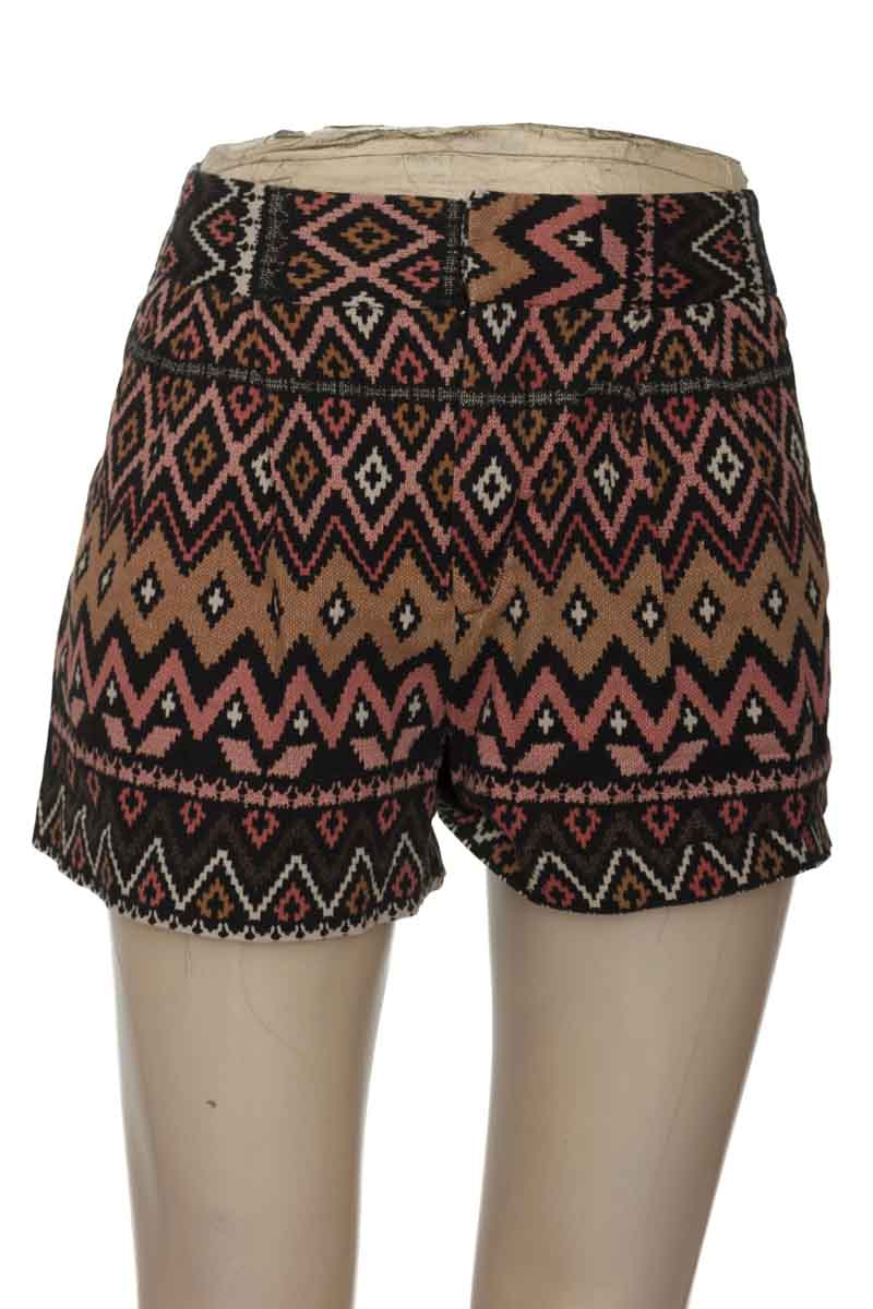 Short color Negro - Forever 21