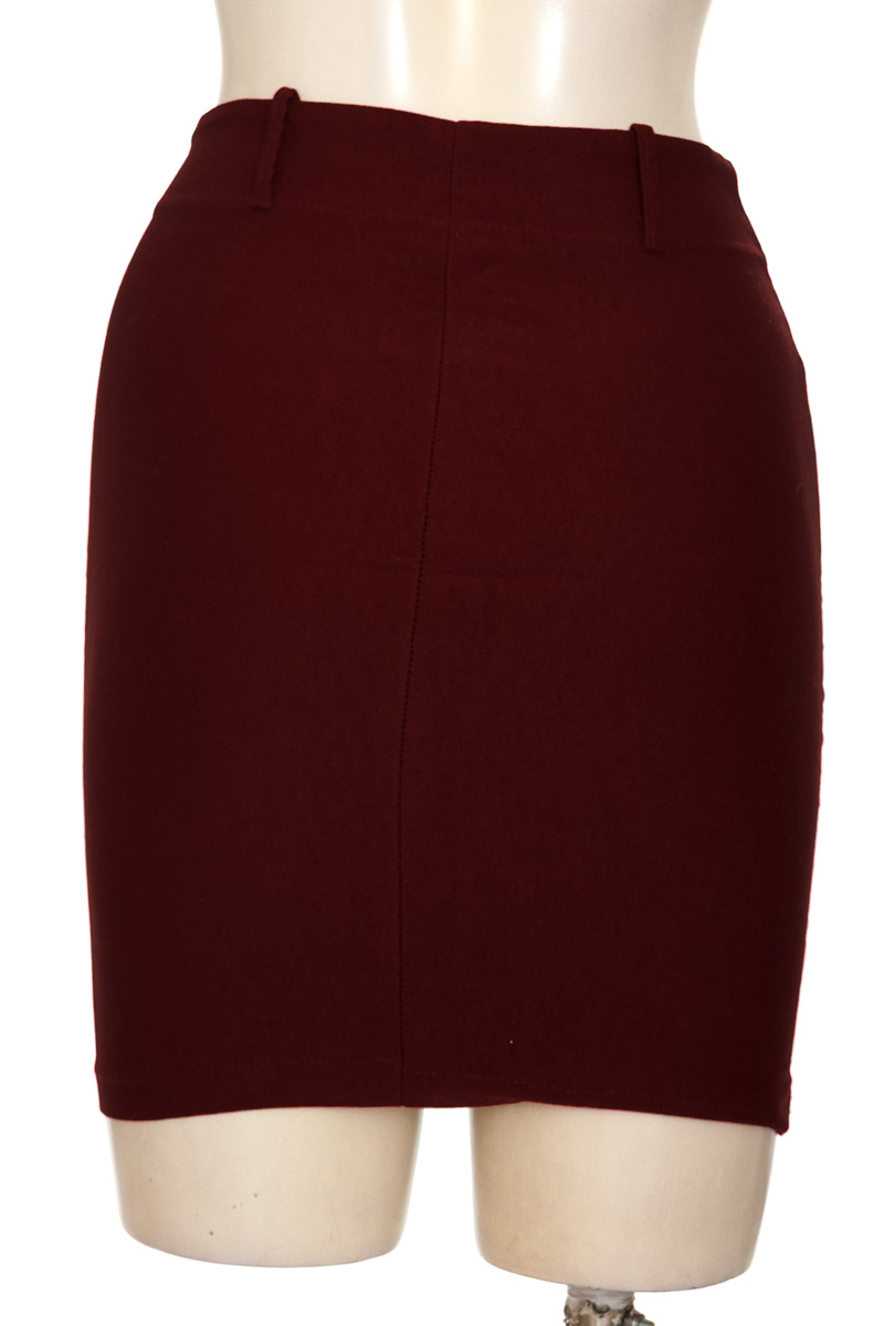Falda color Vinotinto - West