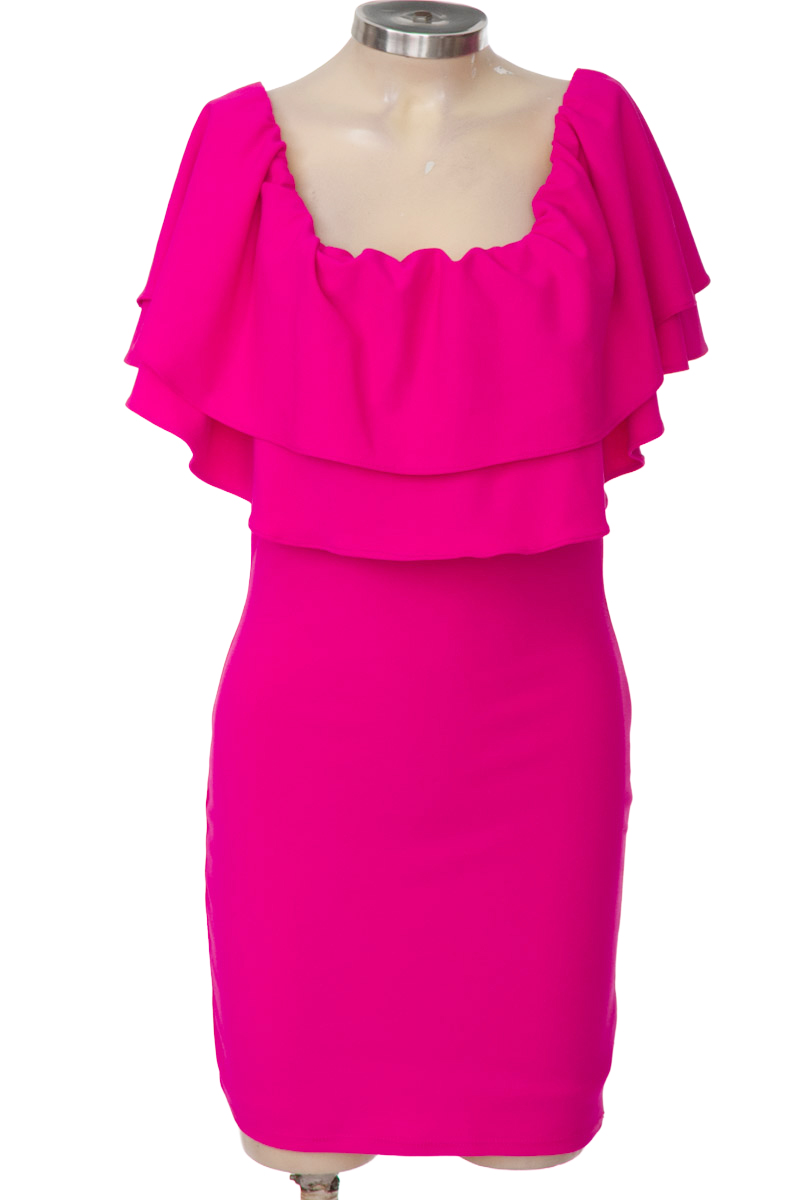 Vestido / Enterizo color Fucsia - Closeando