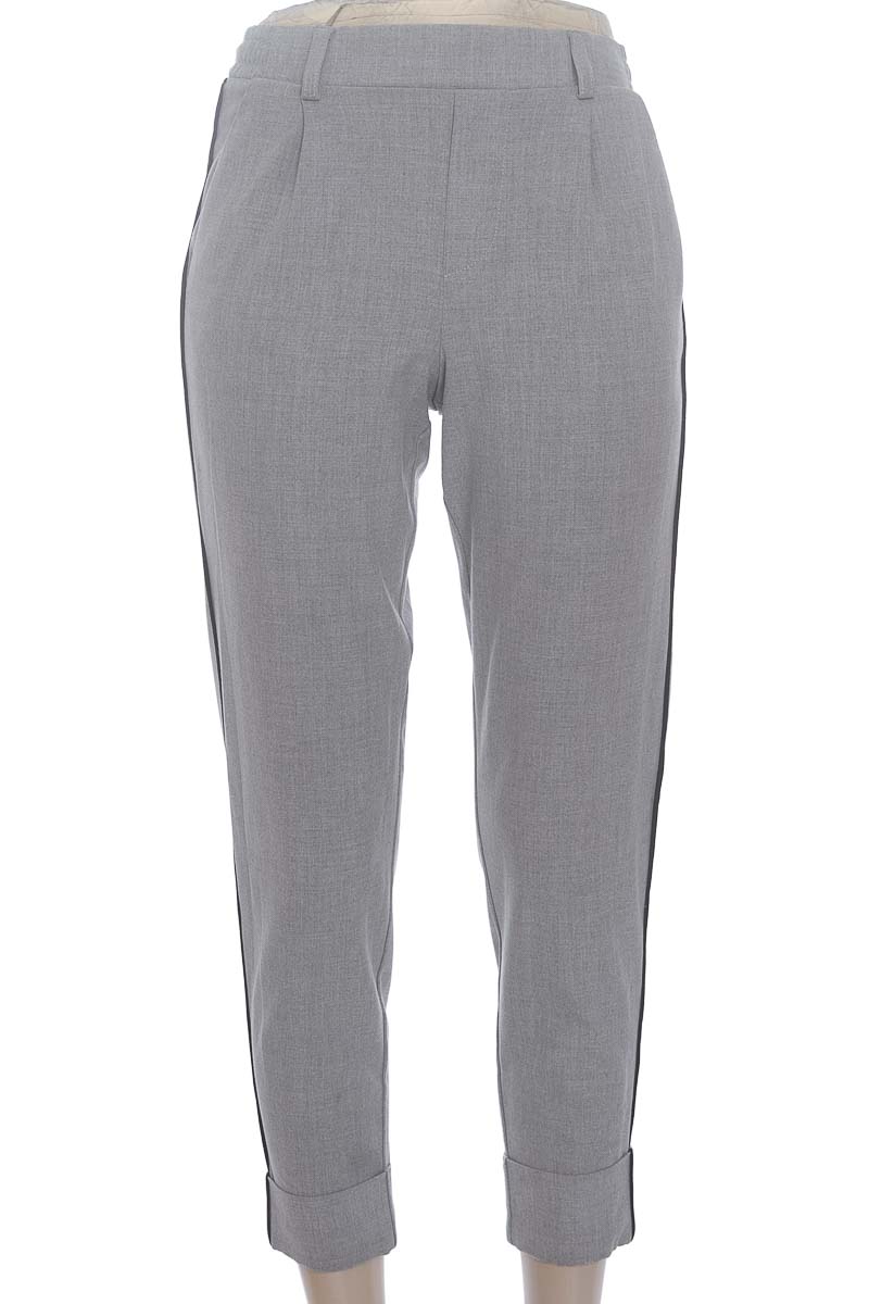 Pantalones color Gris - Bershka