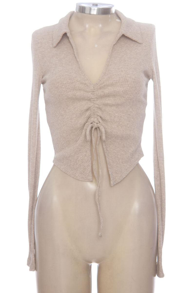 Top / Camiseta color Beige - Bershka
