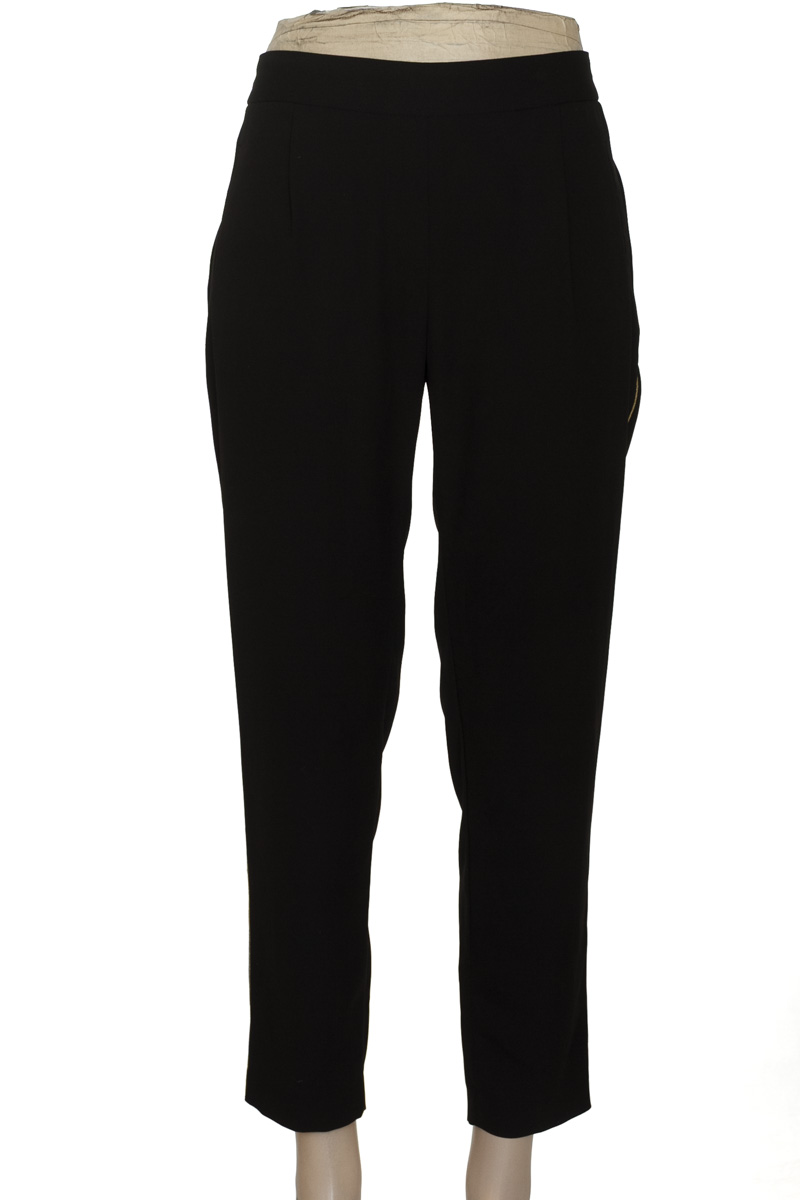 Pantalones color Negro - Zara