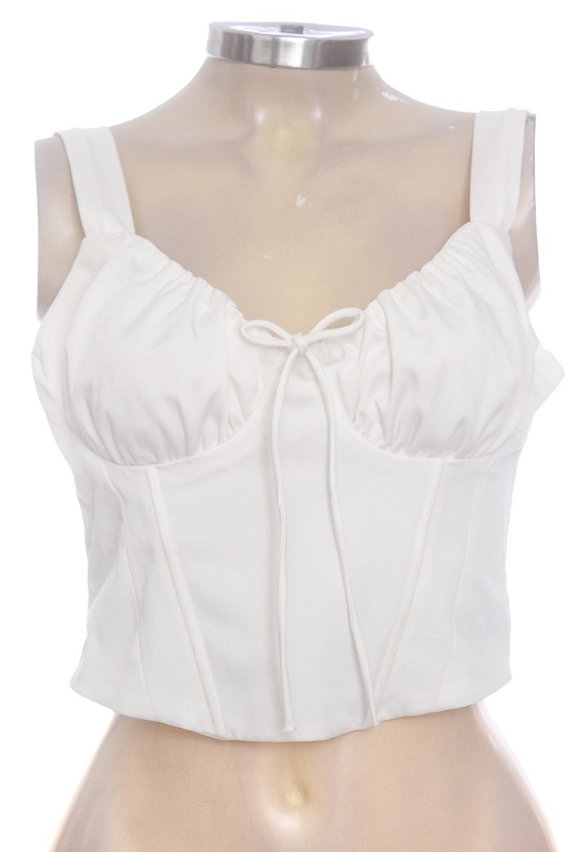 Top / Camiseta color Blanco - Bershka