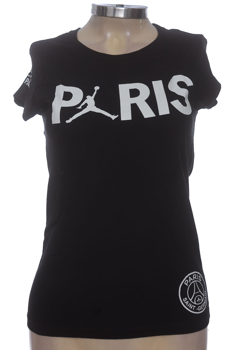 Top / Camiseta color Negro - Closeando