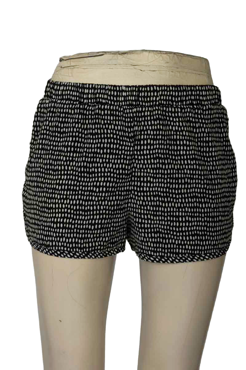 Short color Negro - Forever 21