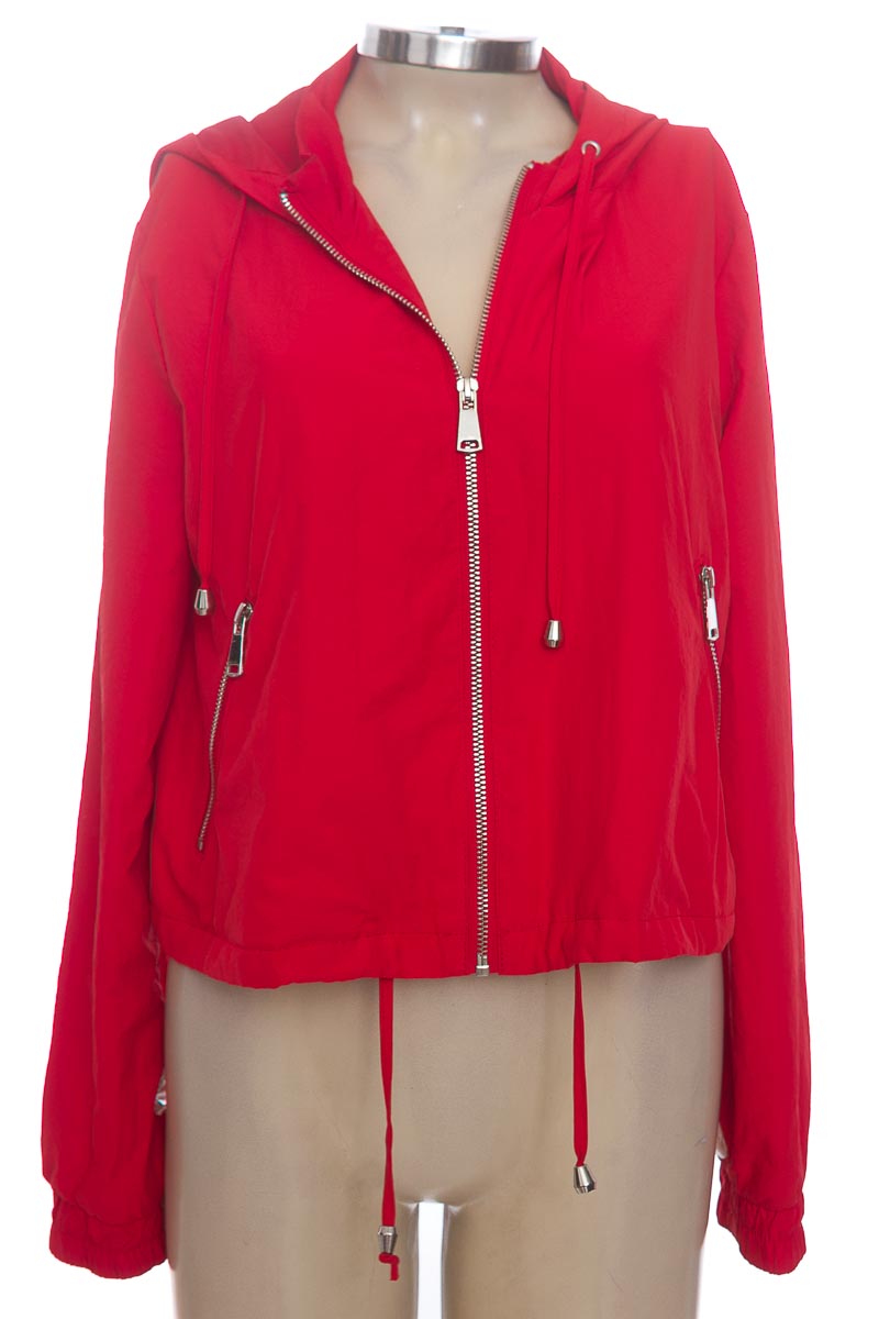 Chaqueta / Abrigo color Rojo - Pull & Bear