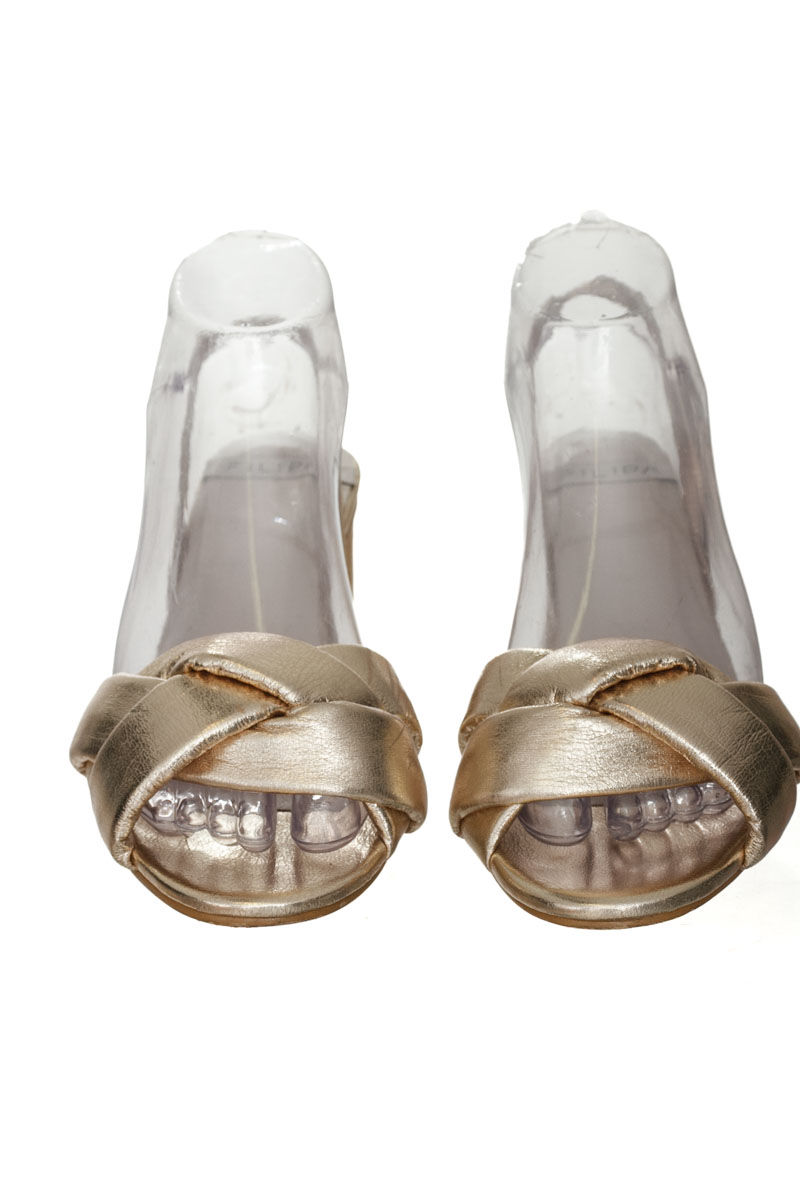 Zapatos color Dorado - Filipa