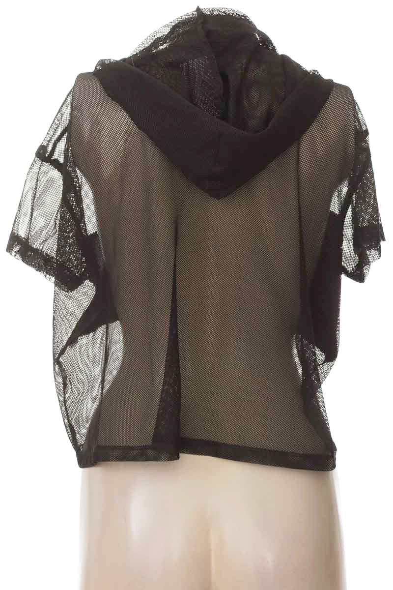 Top / Camiseta color Negro - Belife