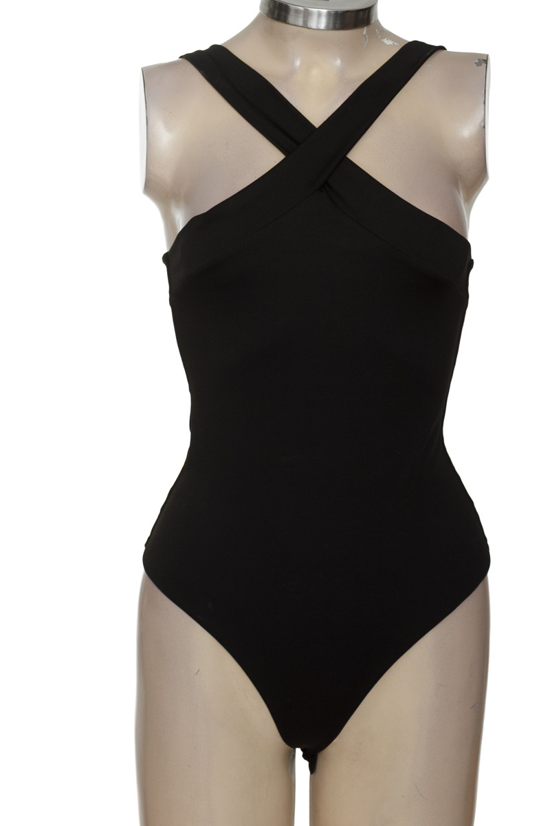 Top / Camiseta color Negro - We Love Luana