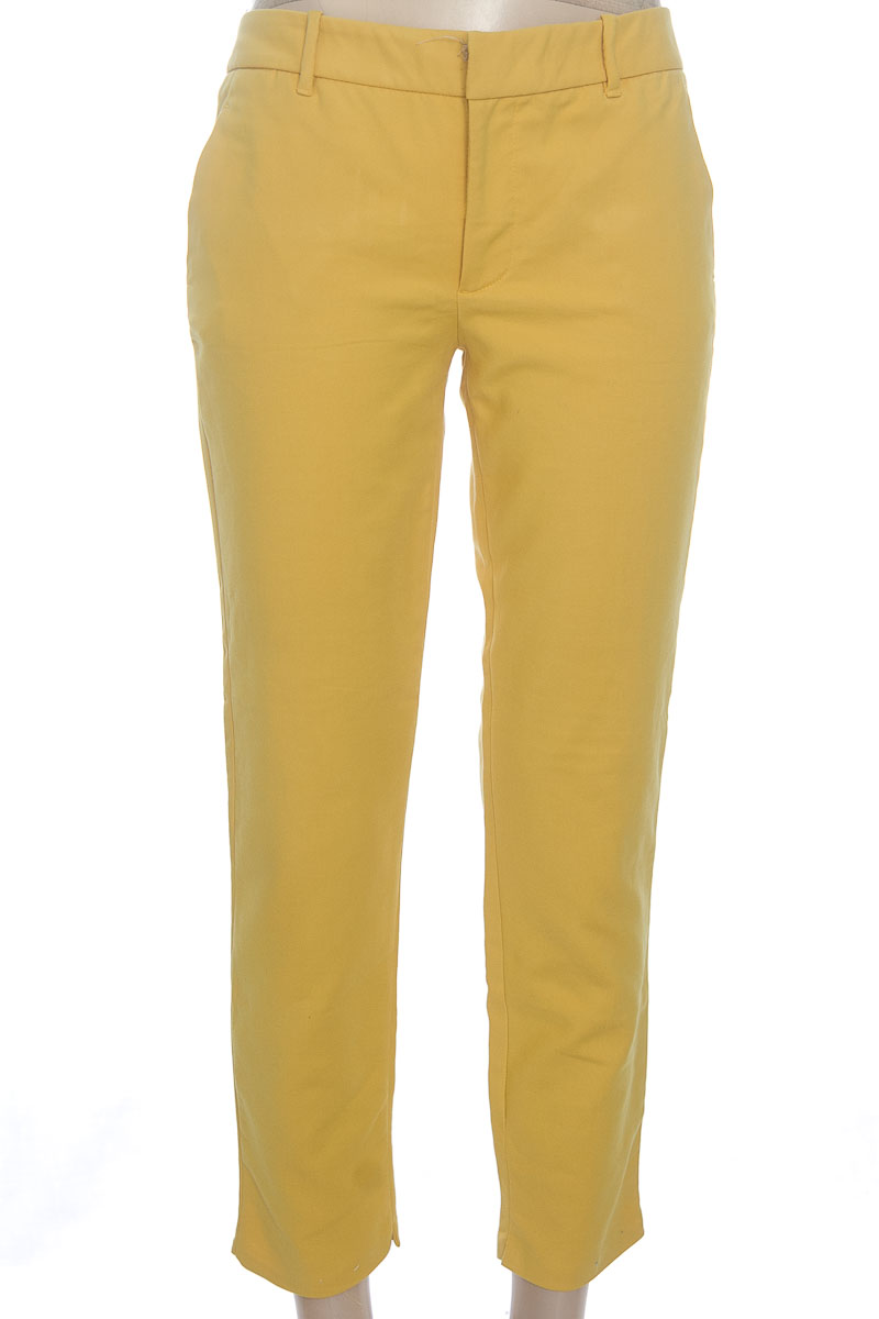 Pantalones color Amarillo - Zara