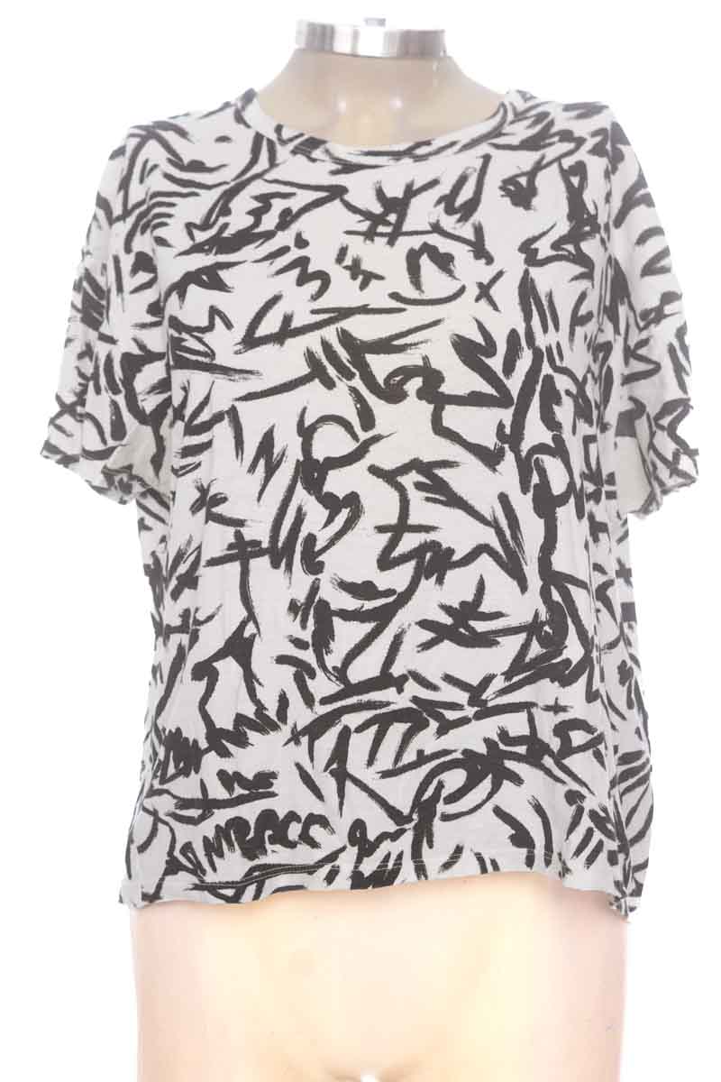 Top / Camiseta color Blanco - Zara