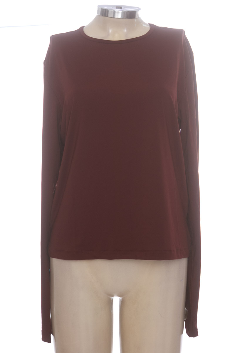 Ropa Deportiva / Salida de Baño color Vinotinto - H&M Move