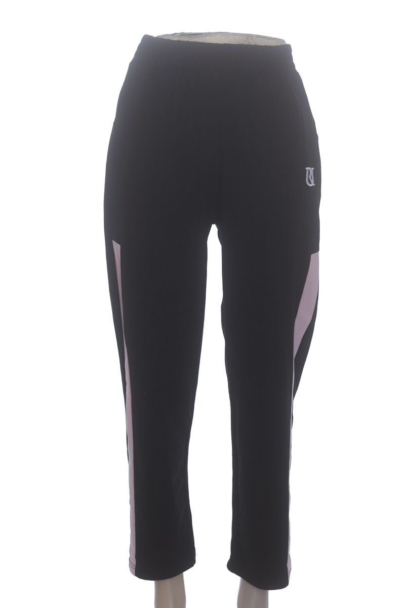 Ropa Deportiva / Salida de Baño color Negro - Closeando