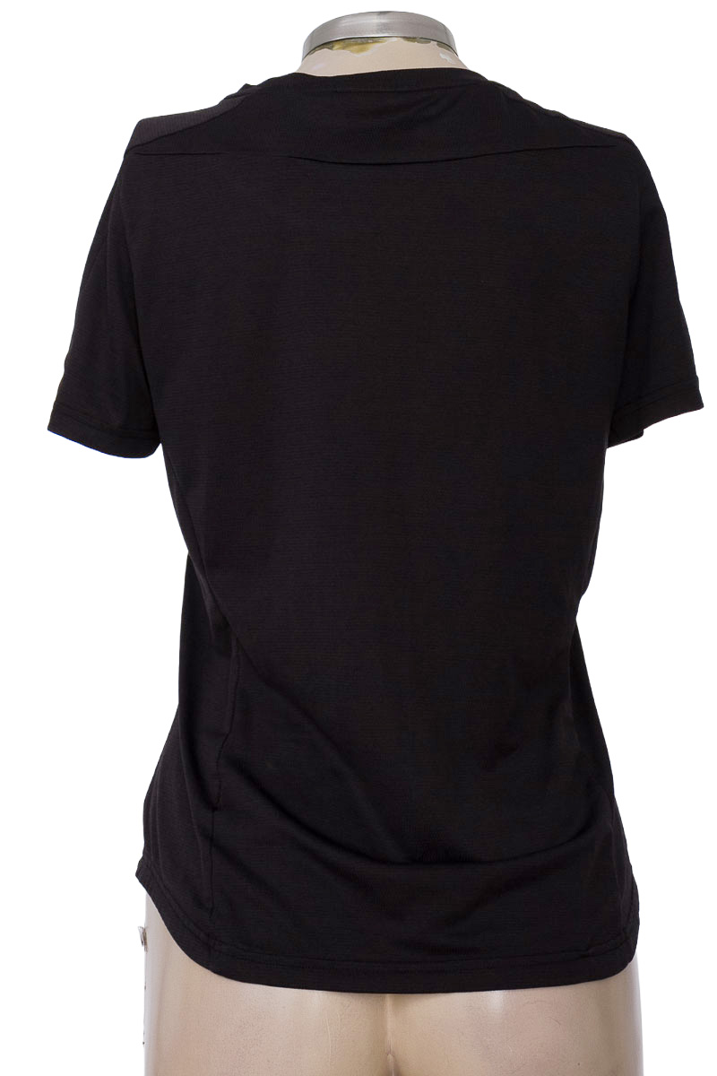 Ropa Deportiva / Salida de Baño color Negro - Adidas