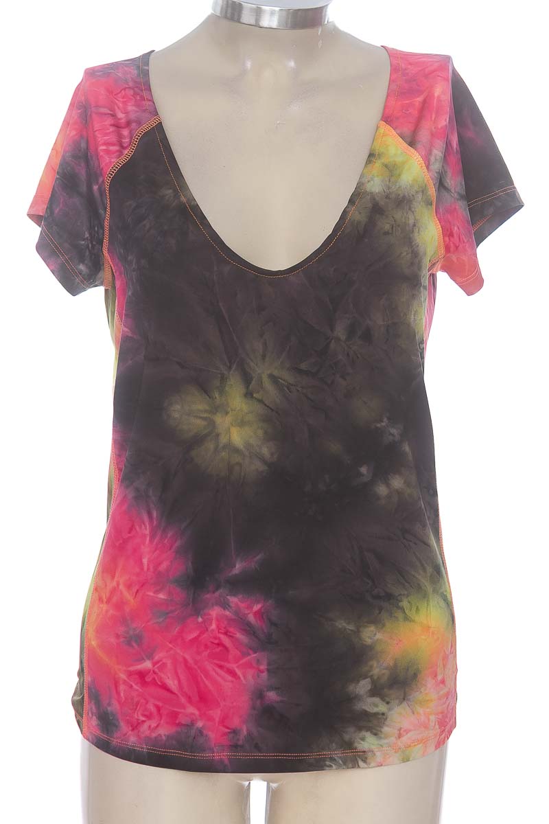 Ropa Deportiva / Salida de Baño color Estampado - Closeando