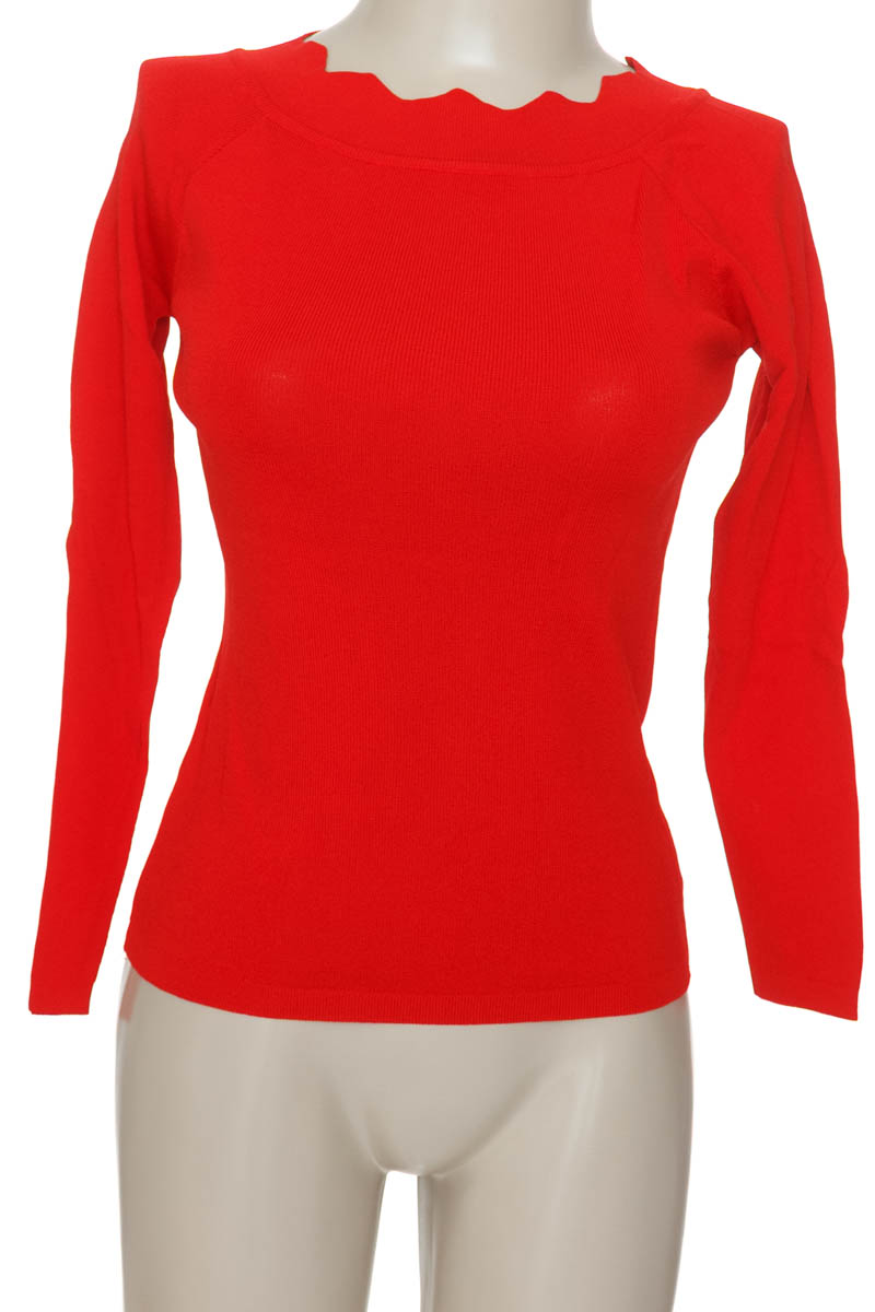 Sweater color Rojo - Closeando