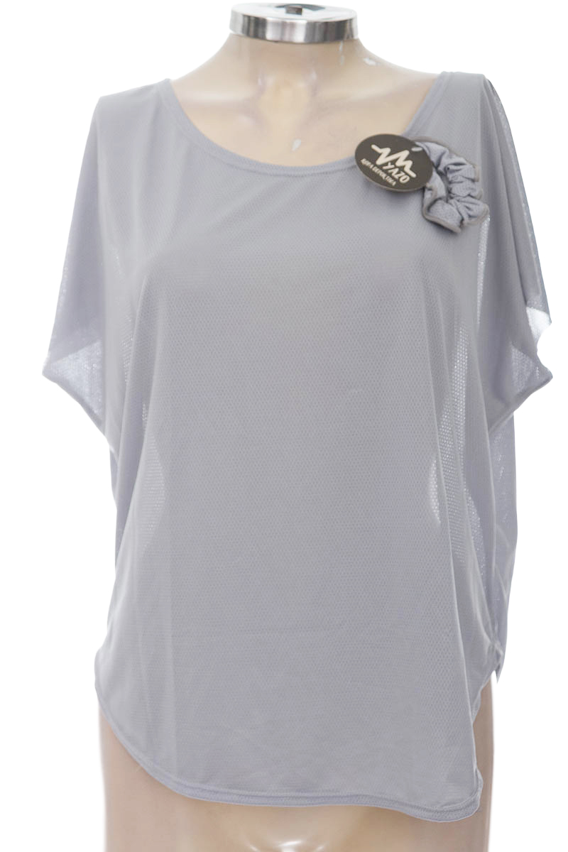 Ropa Deportiva / Salida de Baño color Gris - Yazo