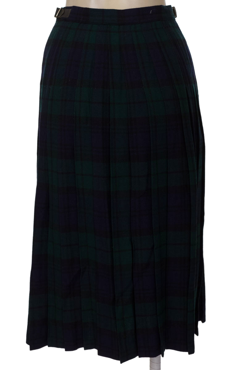 Falda color Azul - Closeando