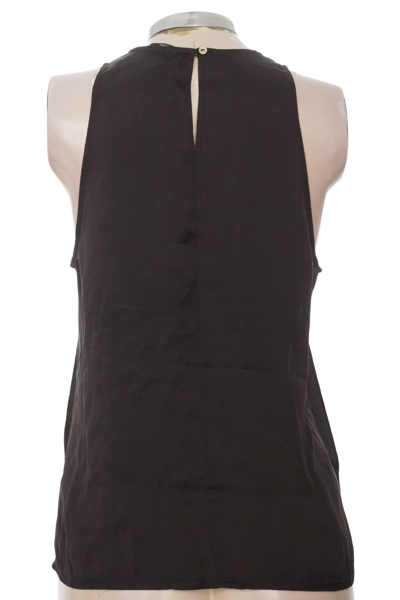 Top / Camiseta color Negro - Gef