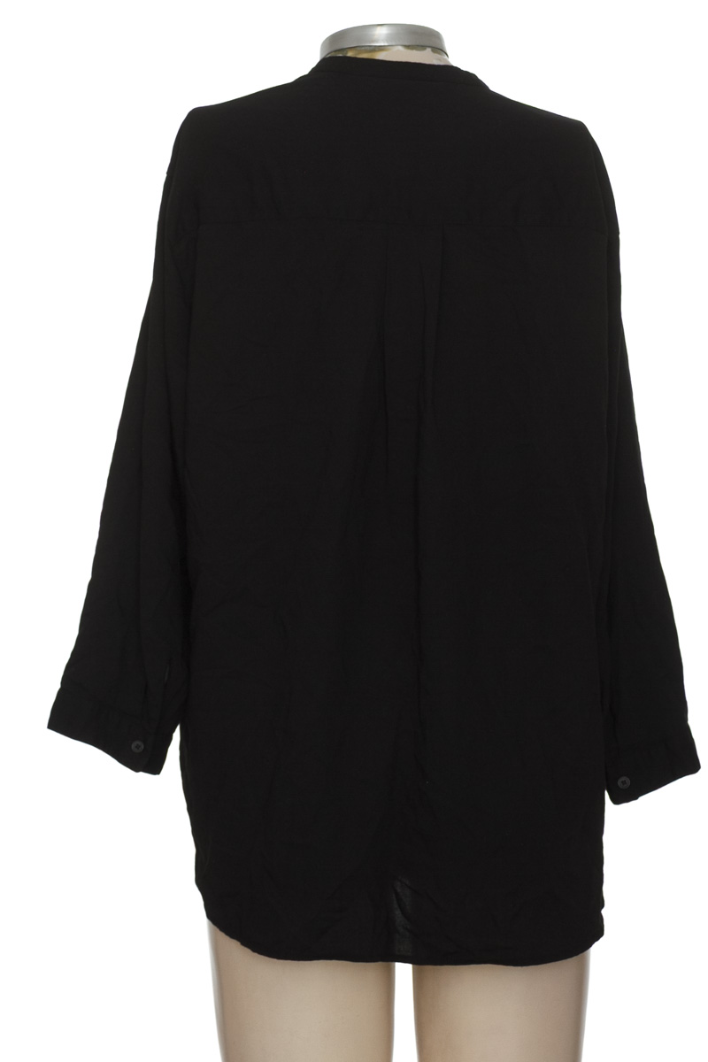 Blusa color Negro - UNIQLO