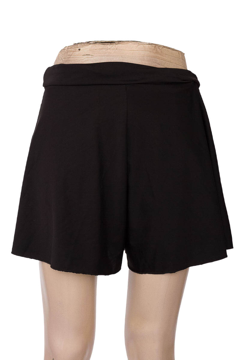 Short color Negro - Closeando