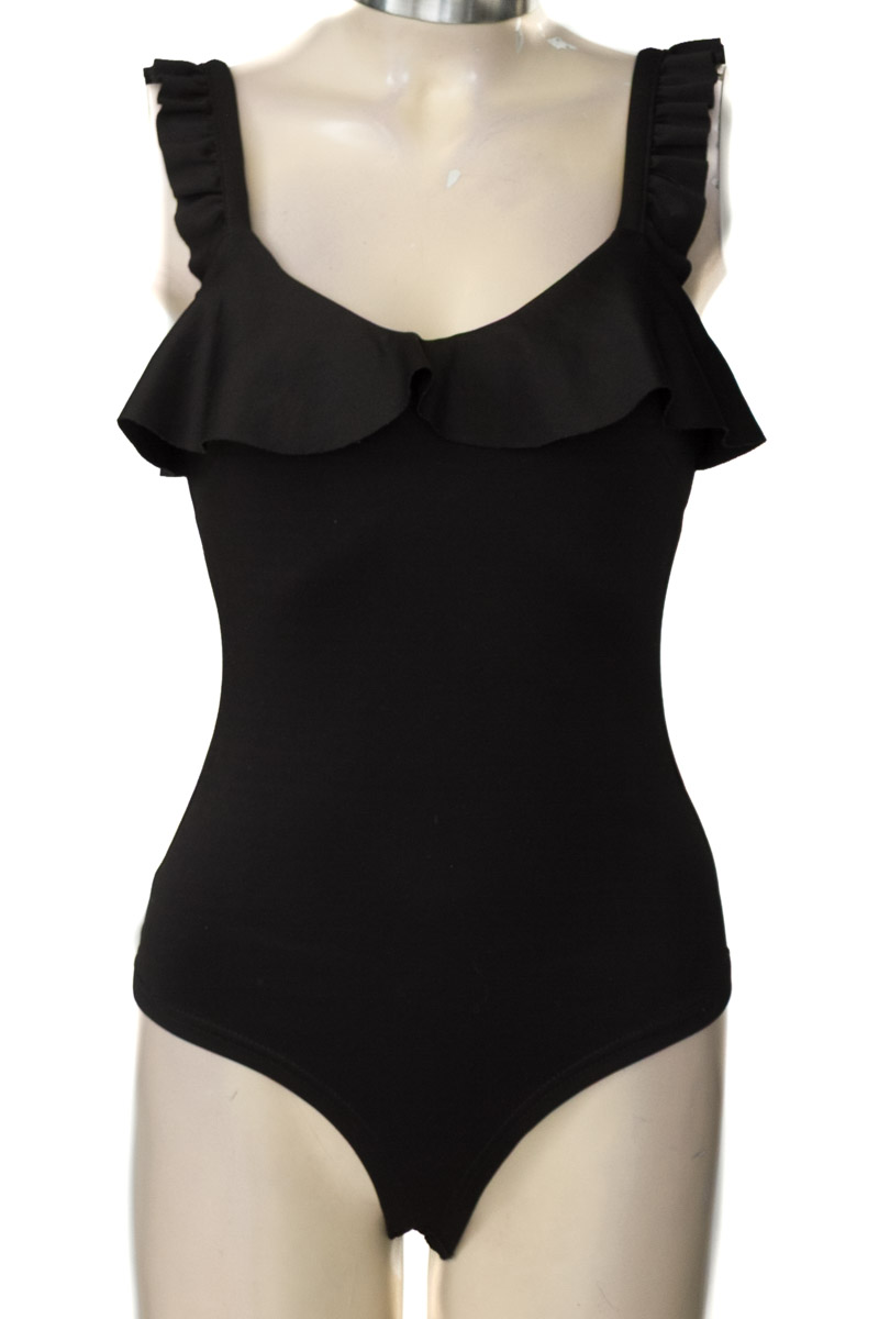 Top / Camiseta color Negro - ELA