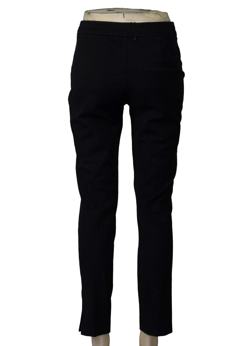 Pantalones color Negro - MNG