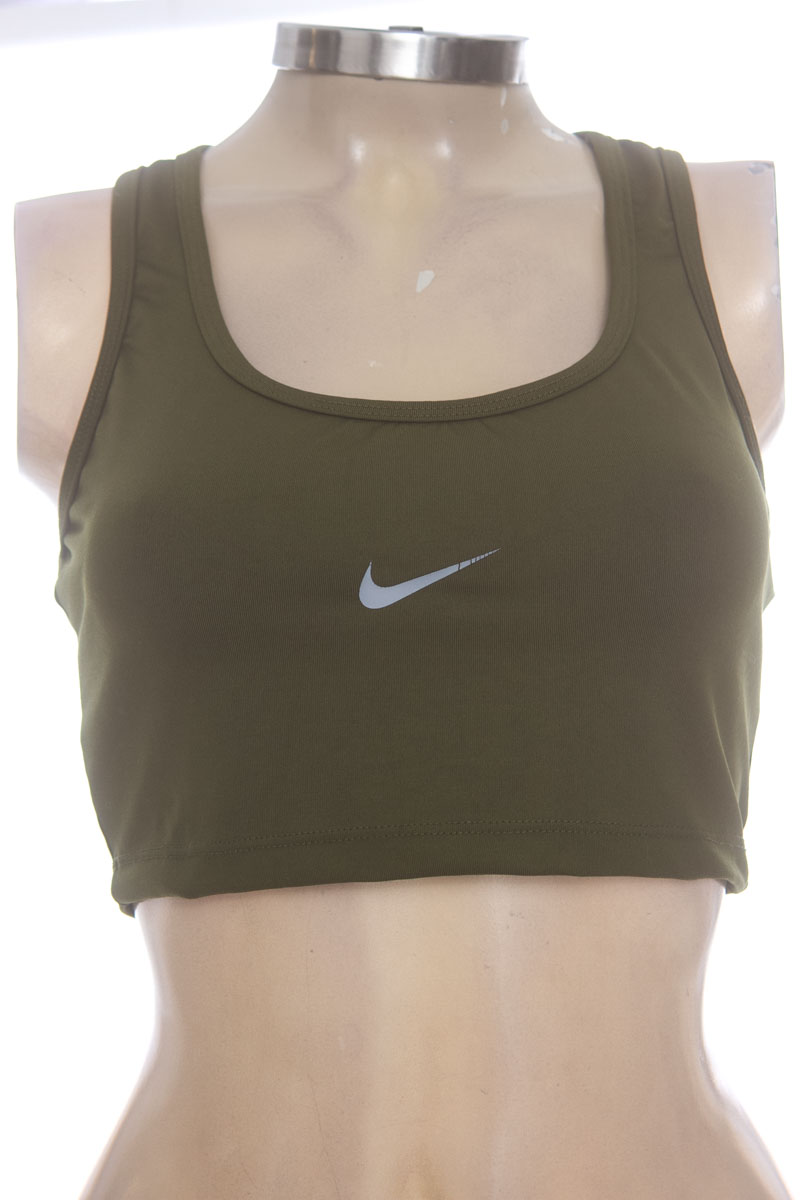 Ropa Deportiva / Salida de Baño color Verde - Closeando