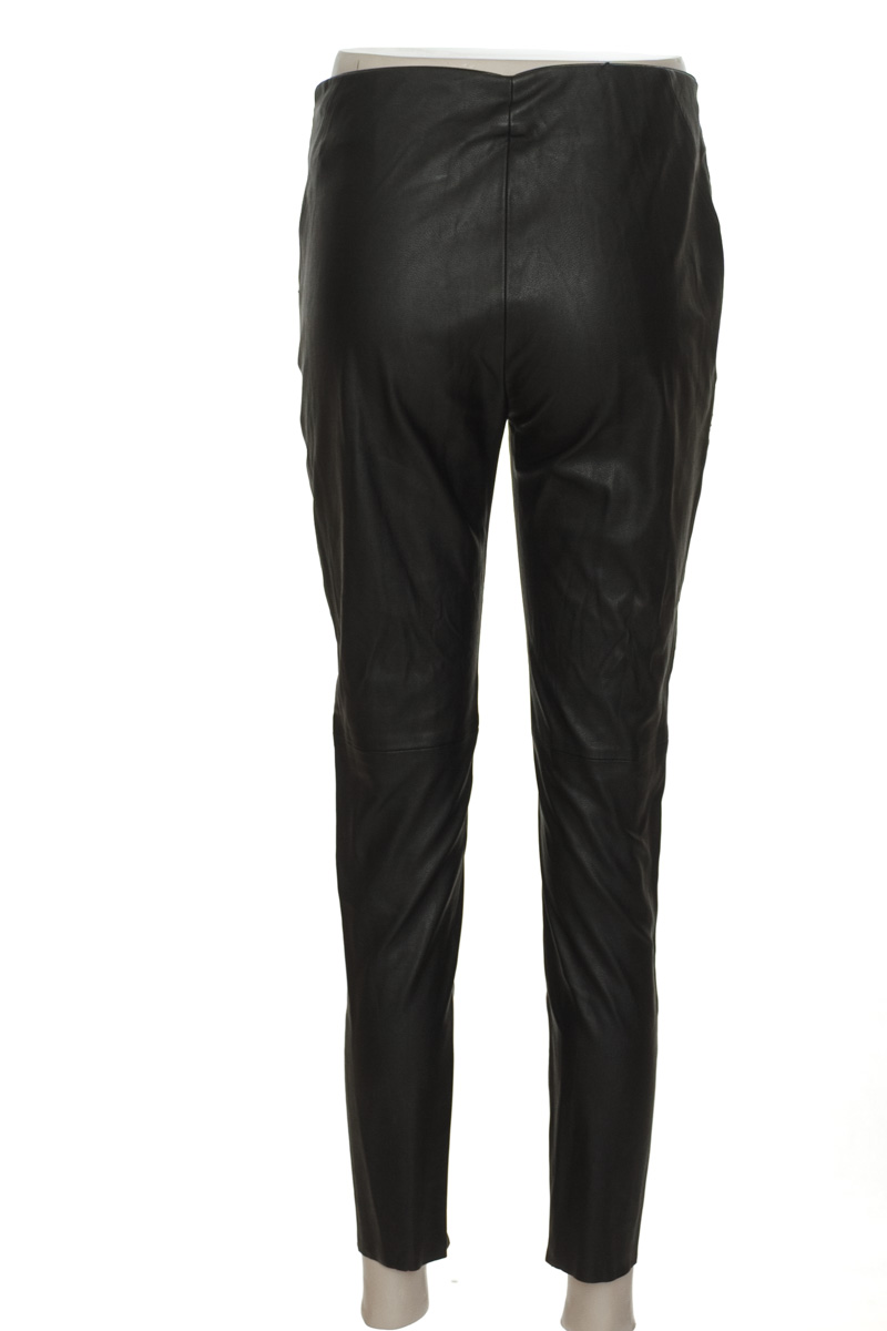 Pantalones color Negro - Zara