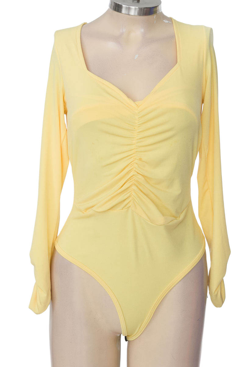 Top / Camiseta color Amarillo - Ulala