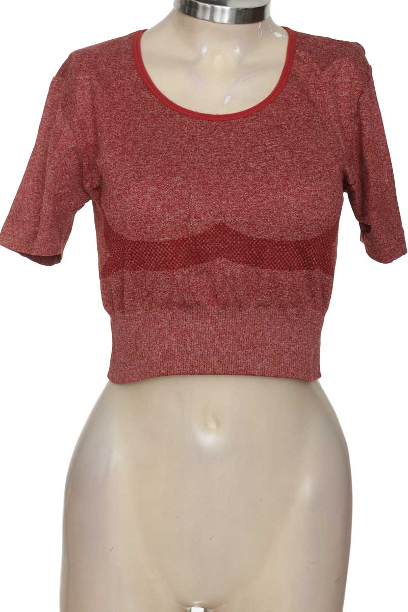 Ropa Deportiva / Salida de Baño color Rojo - Closeando