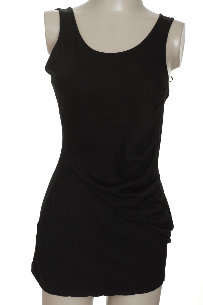 Top / Camiseta color Negro - ELA