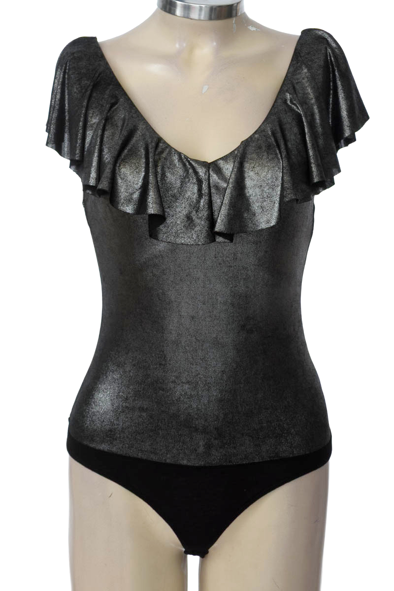 Top / Camiseta color Gris - Studio F