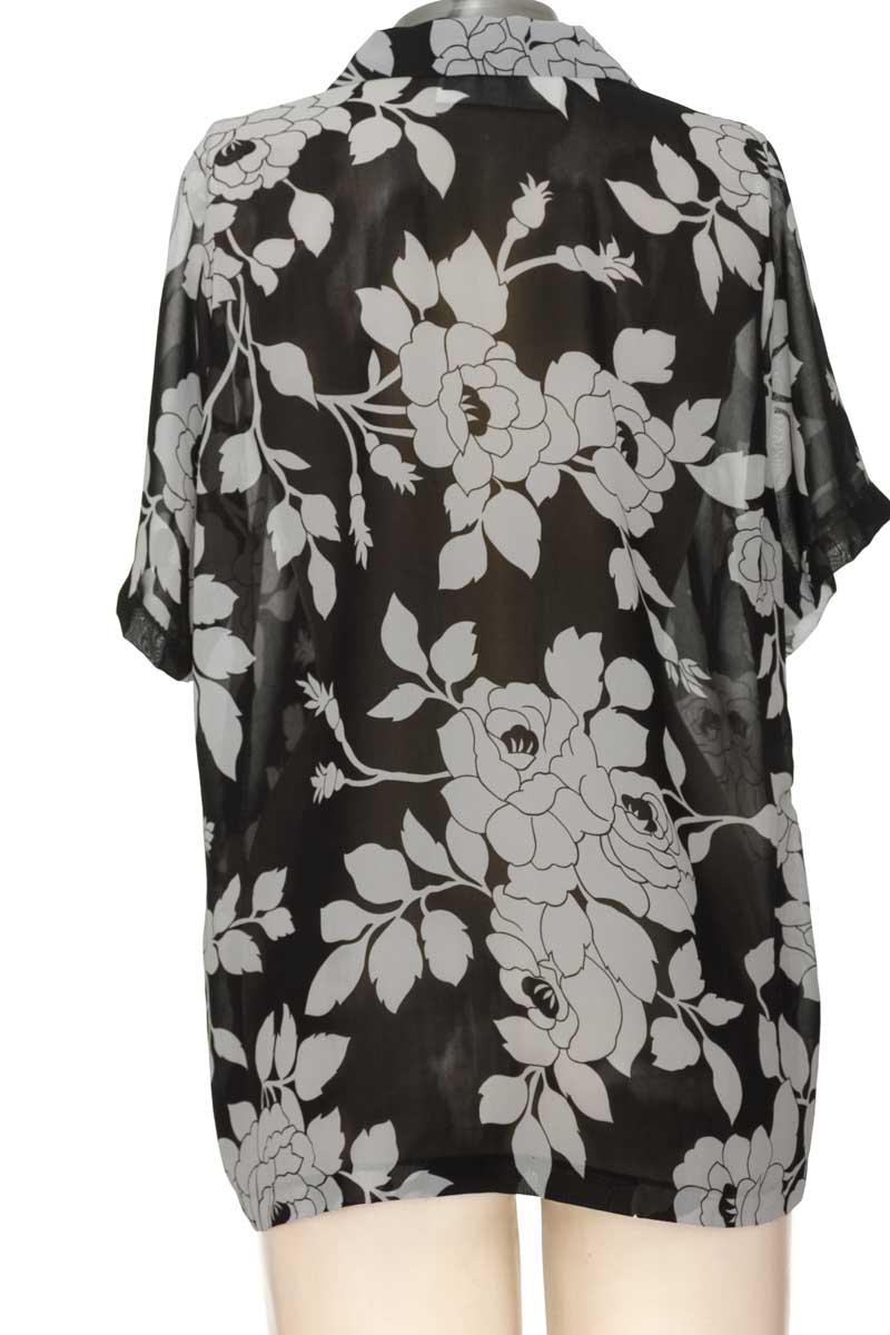 Blusa color Negro - Closeando