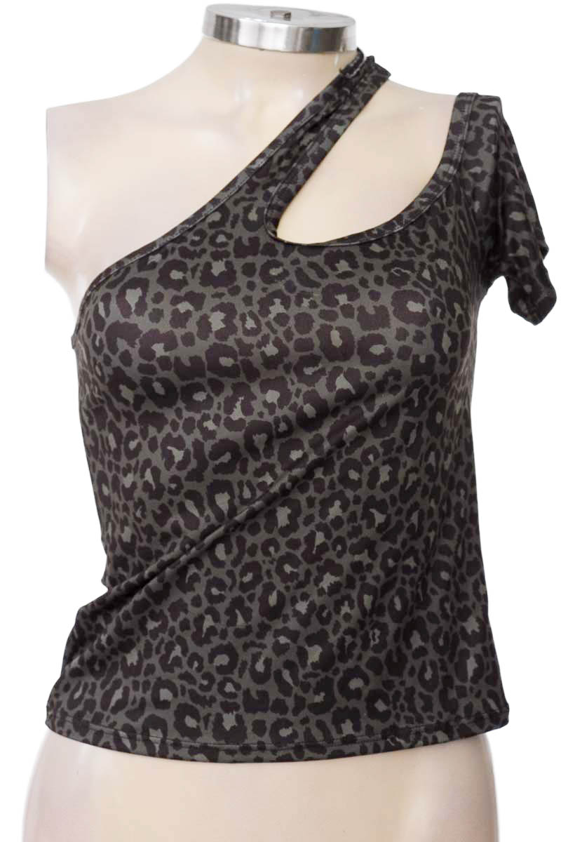 Top / Camiseta color Verde - Pacifika