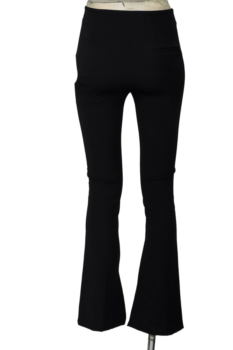 Pantalones color Negro - Bershka