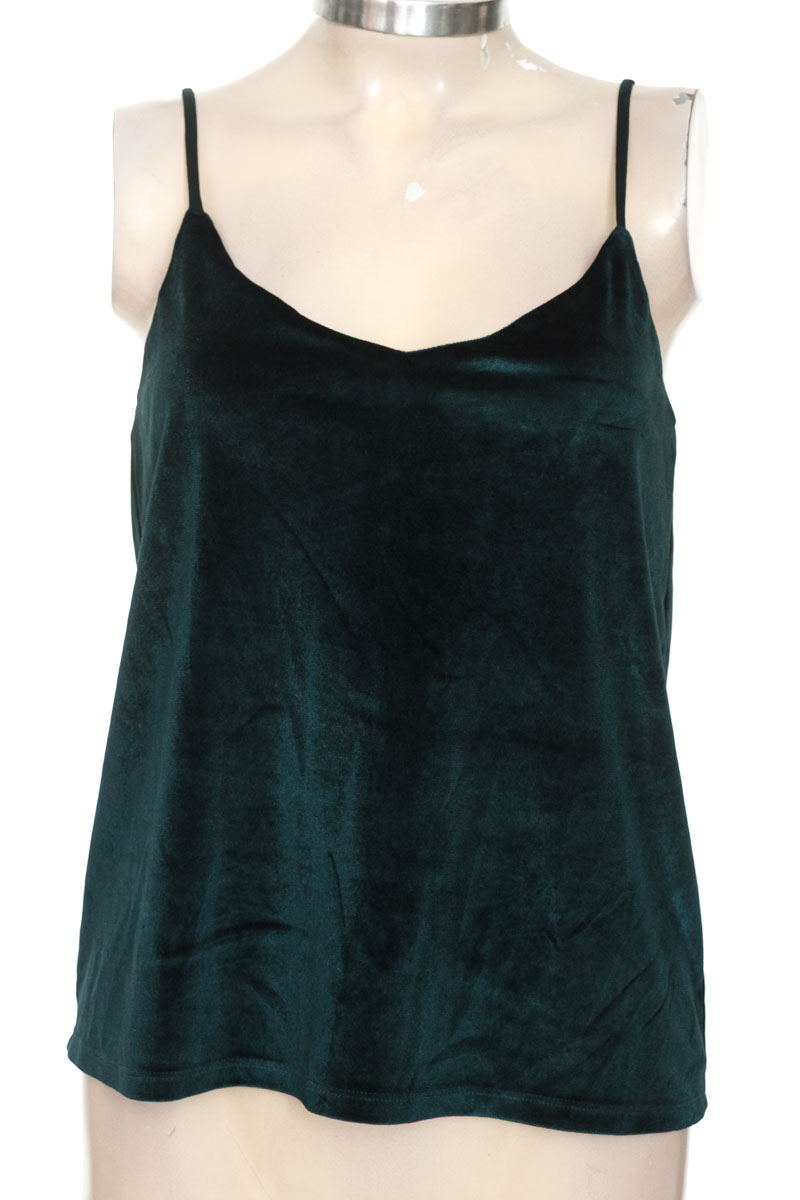 Top / Camiseta color Verde - Stradivarius