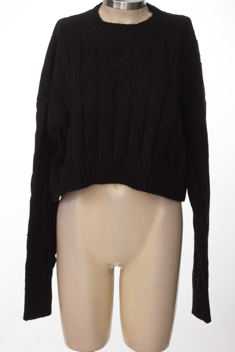 Sweater color Negro - Closeando